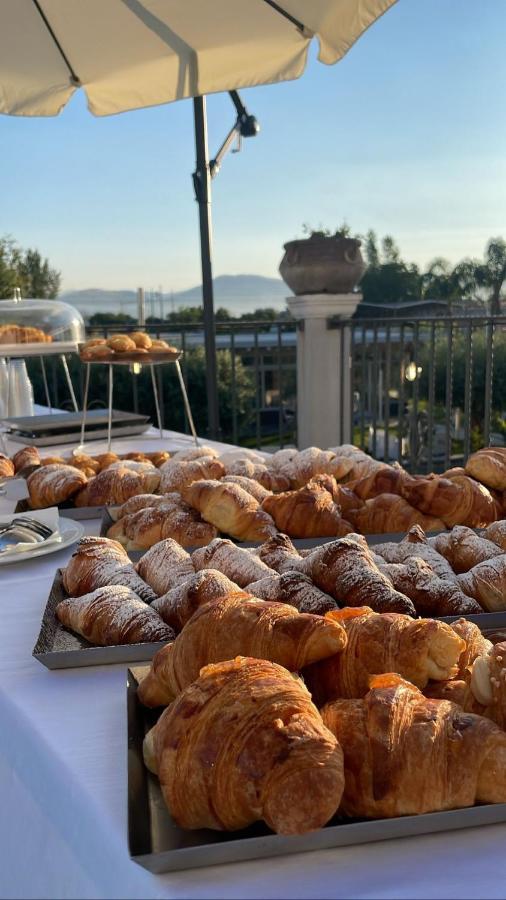 Hotel Villa Ruggiero Brusciano Екстериор снимка