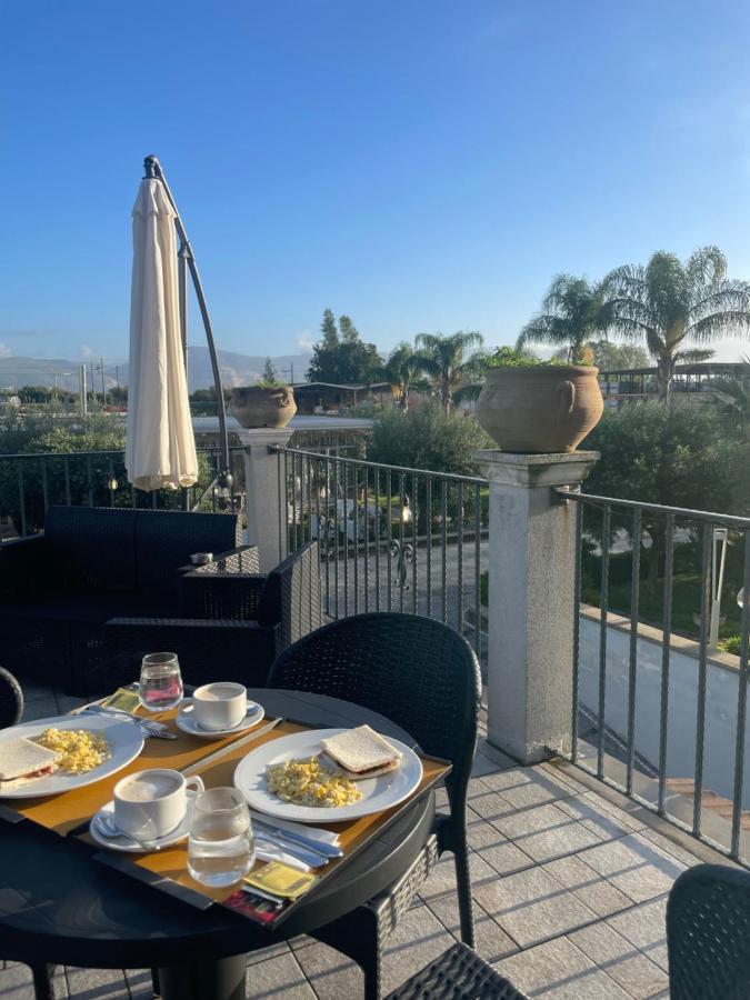 Hotel Villa Ruggiero Brusciano Екстериор снимка